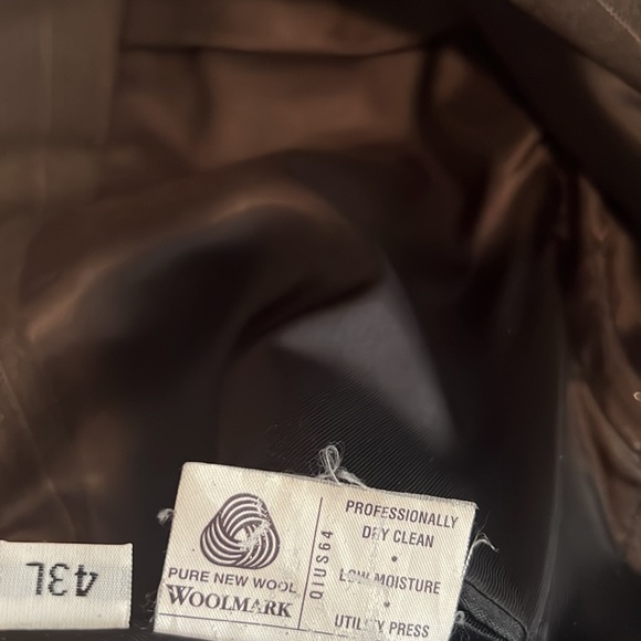 Burberry wool suit - Picture 10 of 10